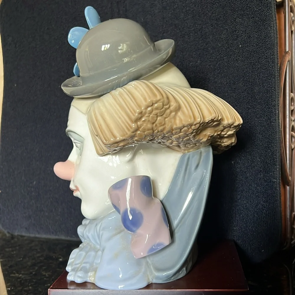 Vintage 1980’s Lladro pensive Clown bust #5130 with wood base and original box - Picture 8 of 17
